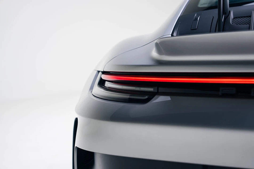 2025 Porsche 992 GT3 RS - Image 30 of 31