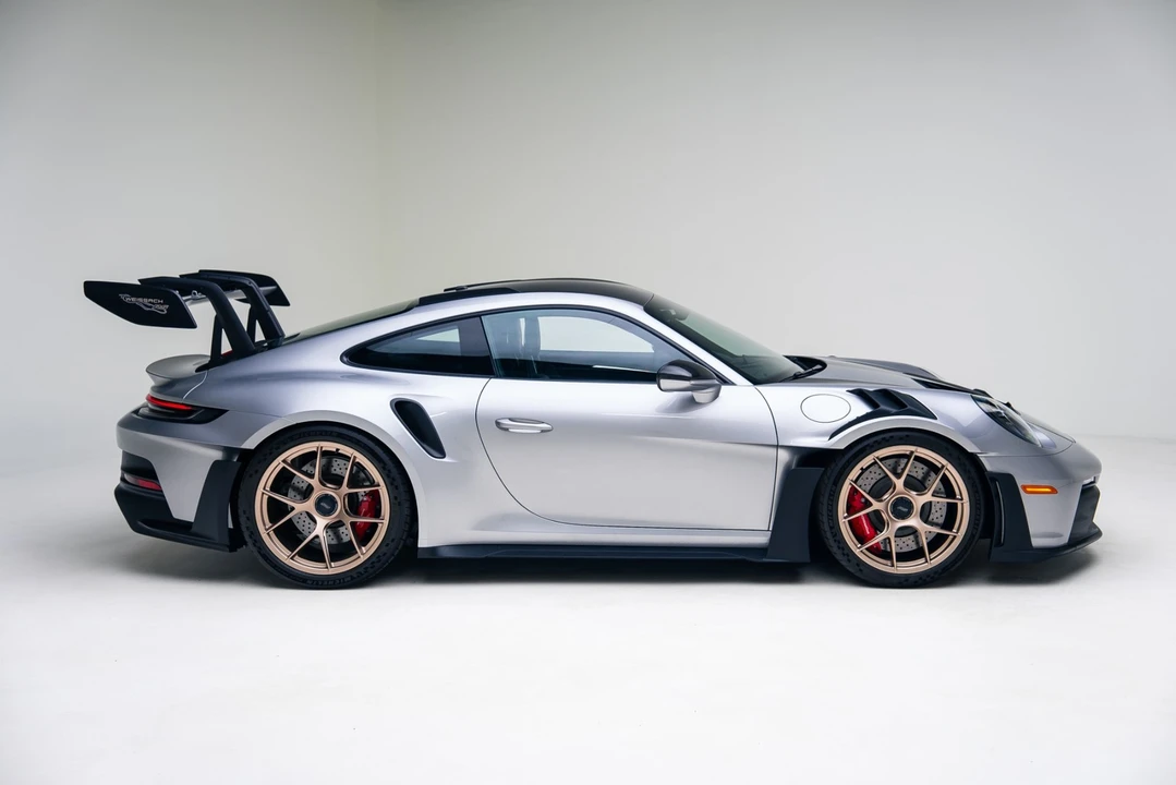 2025 Porsche 992 GT3 RS - Image 19 of 21
