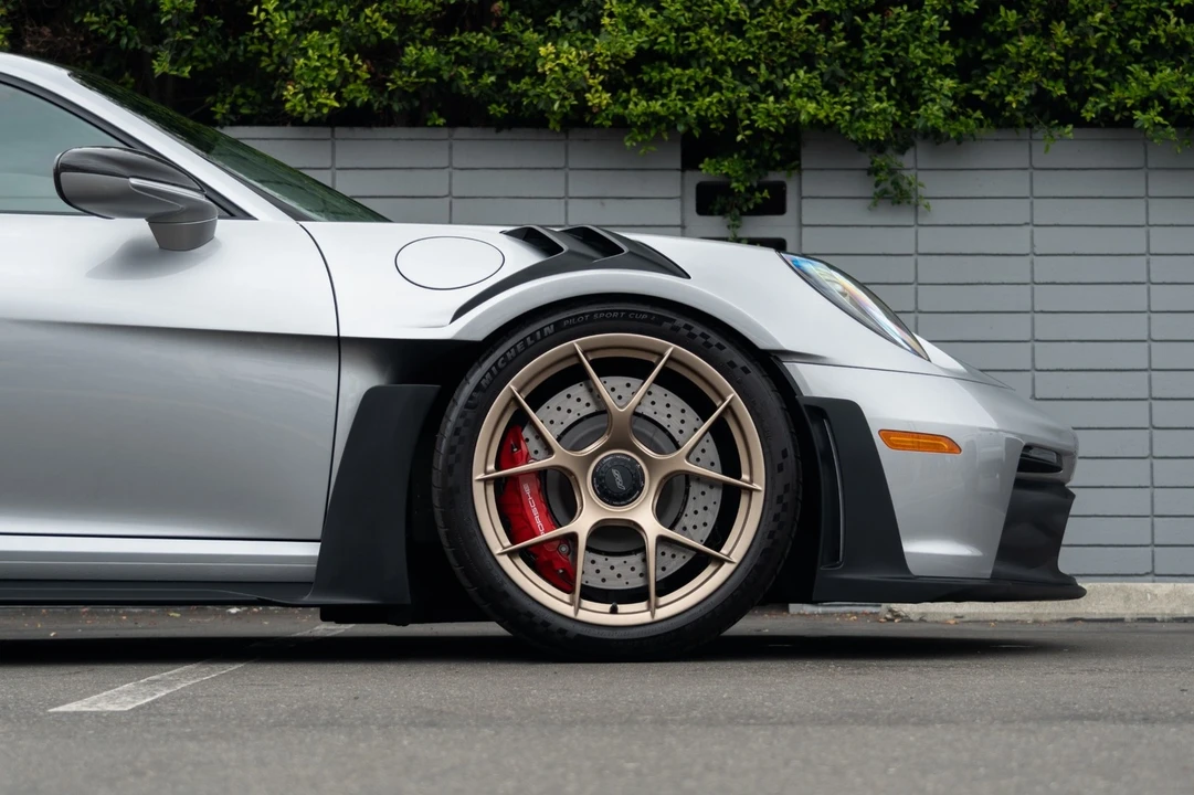 2025 Porsche 992 GT3 RS - Image 10 of 12