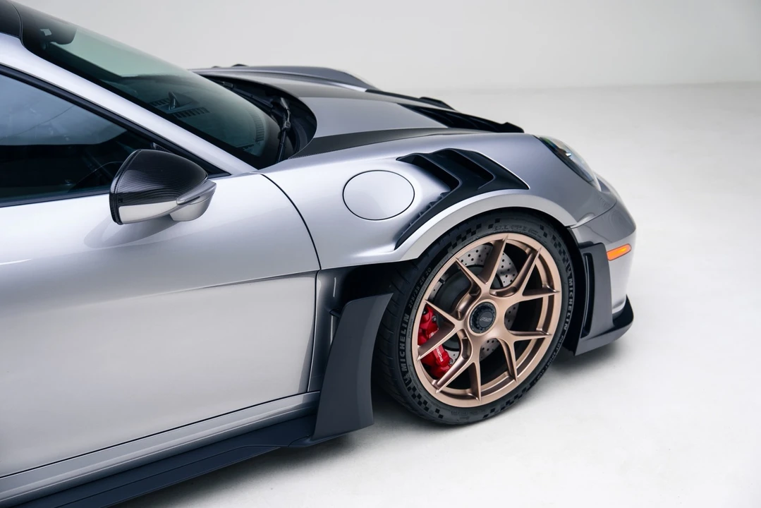 2025 Porsche 992 GT3 RS - Image 22 of 31
