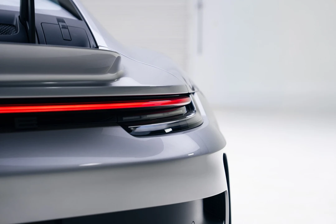 2025 Porsche 992 GT3 RS - Image 29 of 31