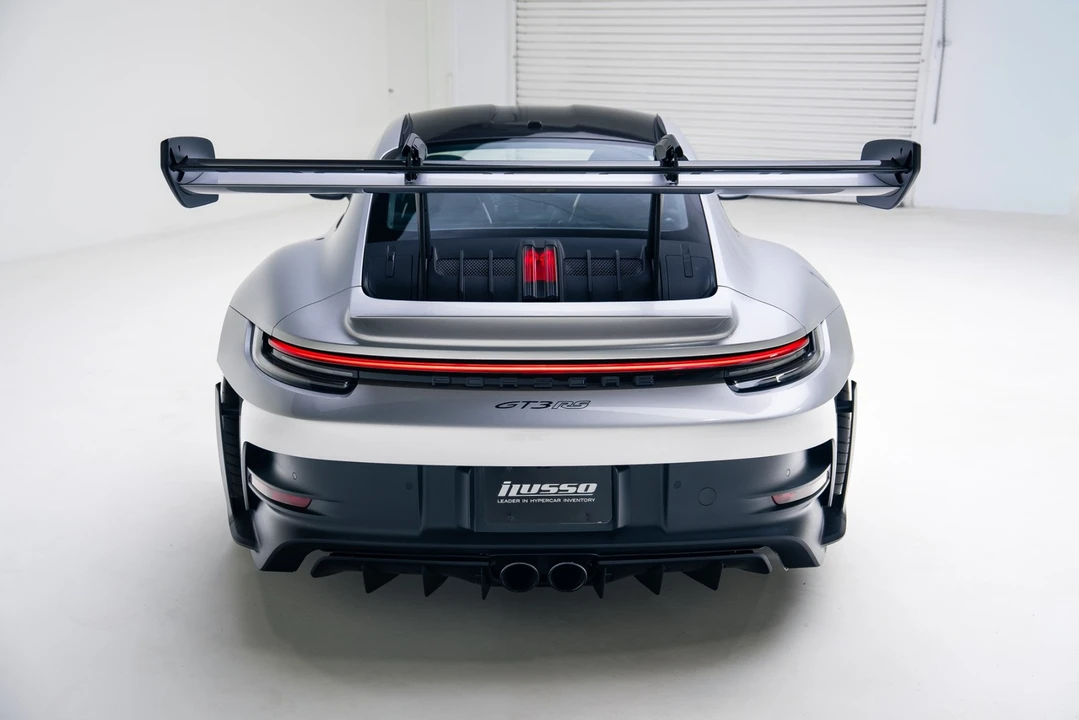 2025 Porsche 992 GT3 RS - Image 27 of 31