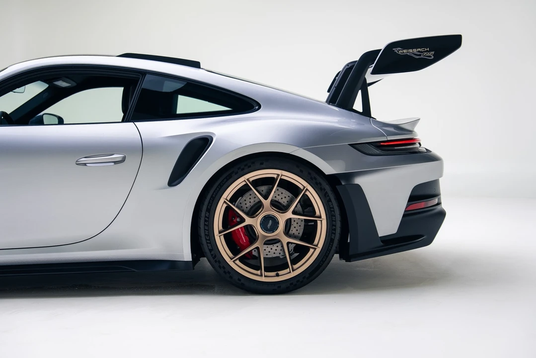 2025 Porsche 992 GT3 RS - Image 15 of 21