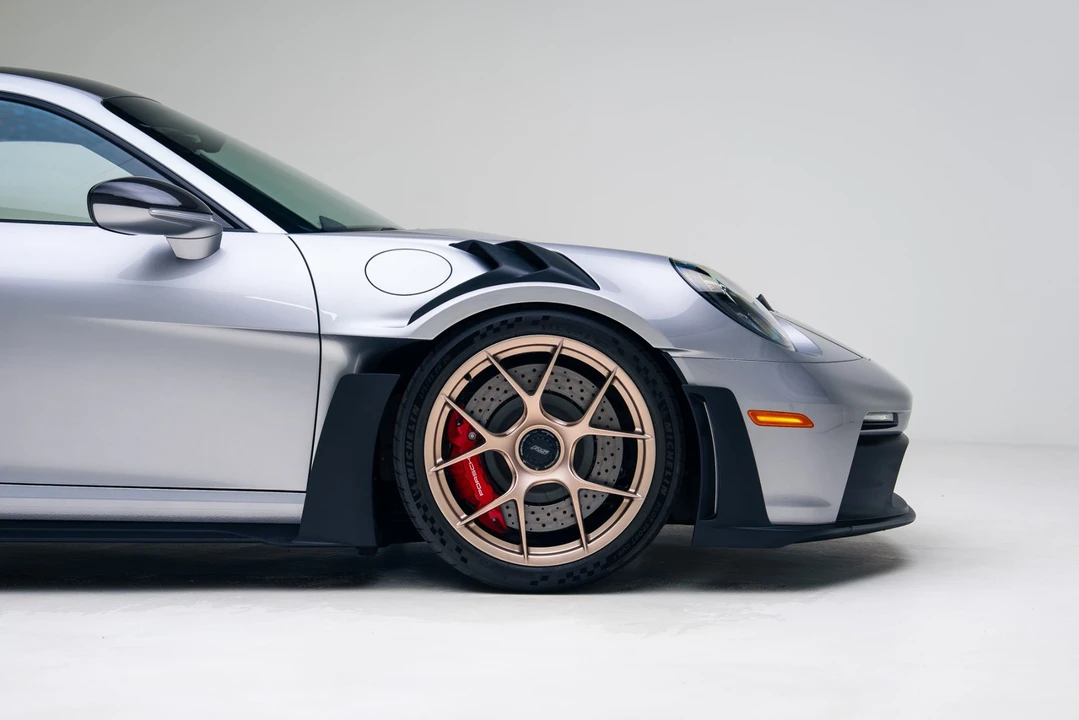 2025 Porsche 992 GT3 RS - Image 20 of 21