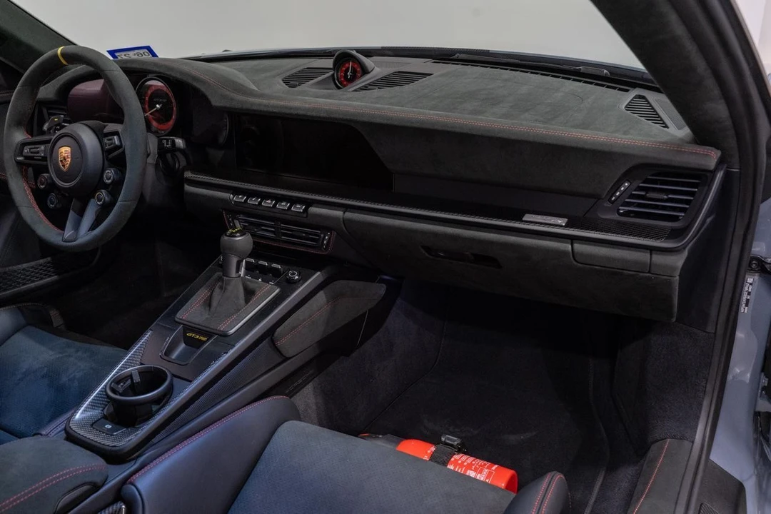 2025 Porsche 992 GT3 RS - Image 12 of 21
