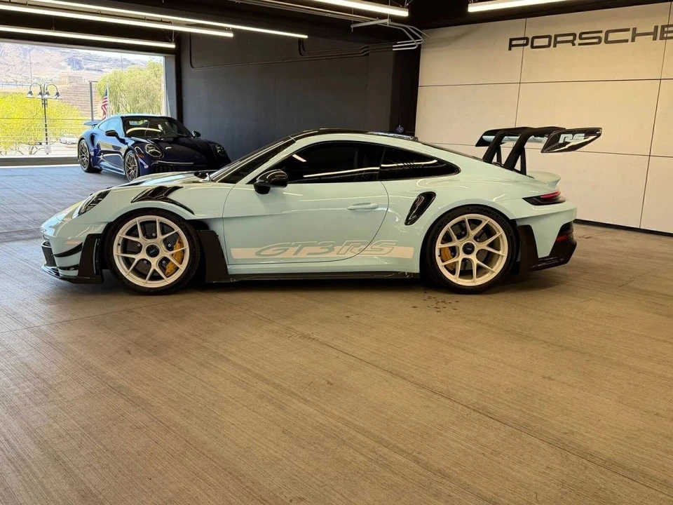 2025 Porsche 992 GT3 RS - Image 2 of 5