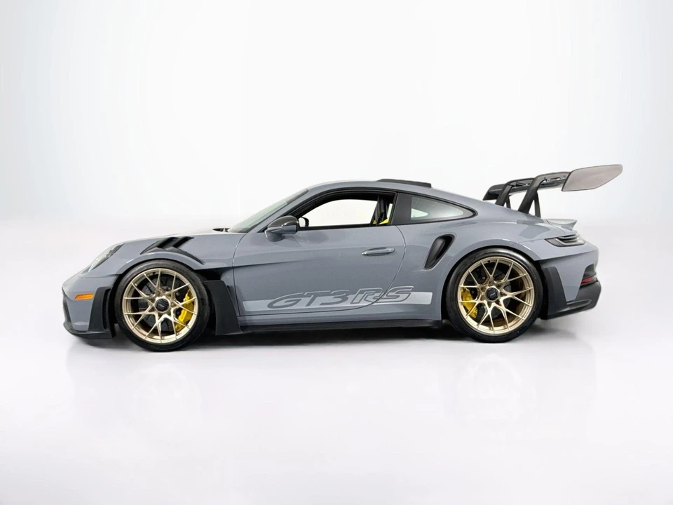 2025 Porsche 992 GT3 RS - Image 10 of 31