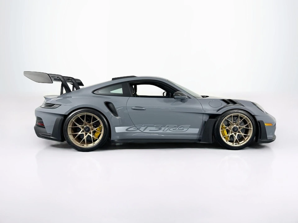2025 Porsche 992 GT3 RS - Image 9 of 31