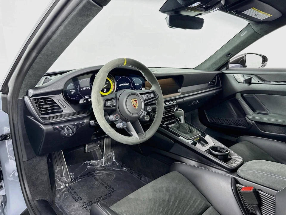2025 Porsche 992 GT3 RS - Image 13 of 31