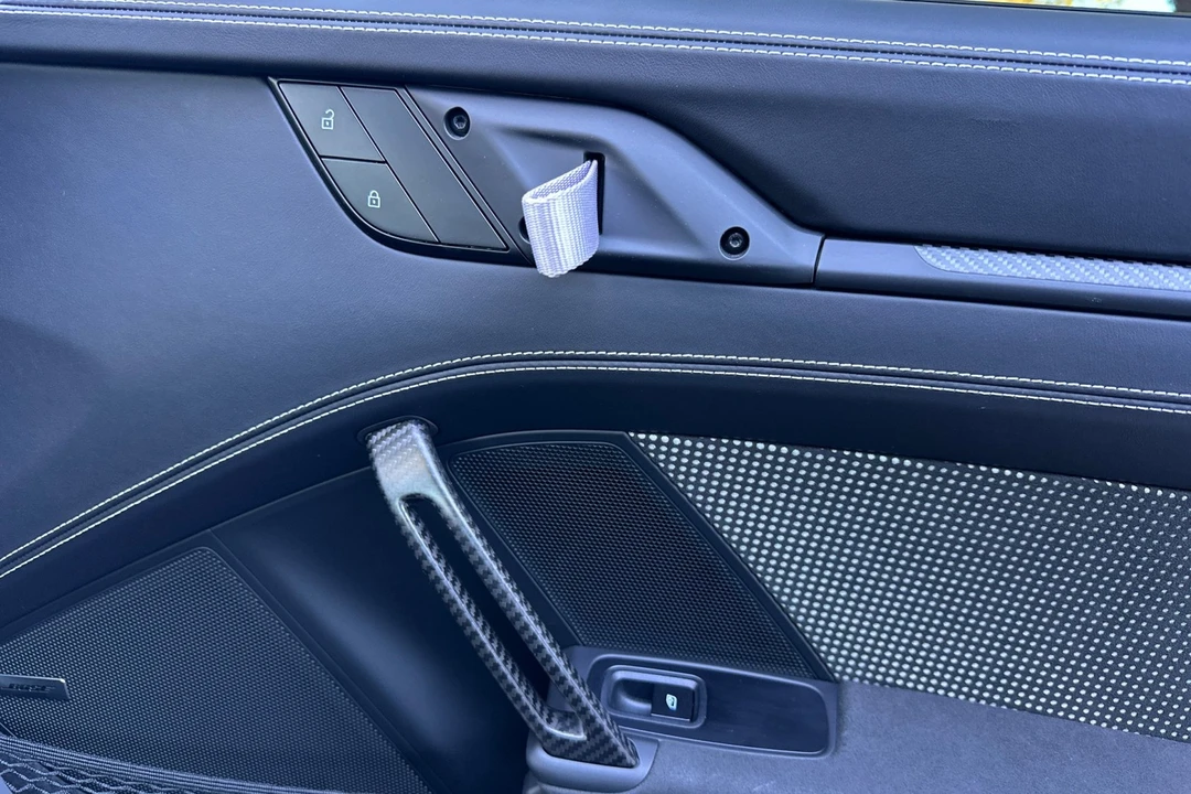 2025 Porsche 992 GT3 RS - Image 18 of 21