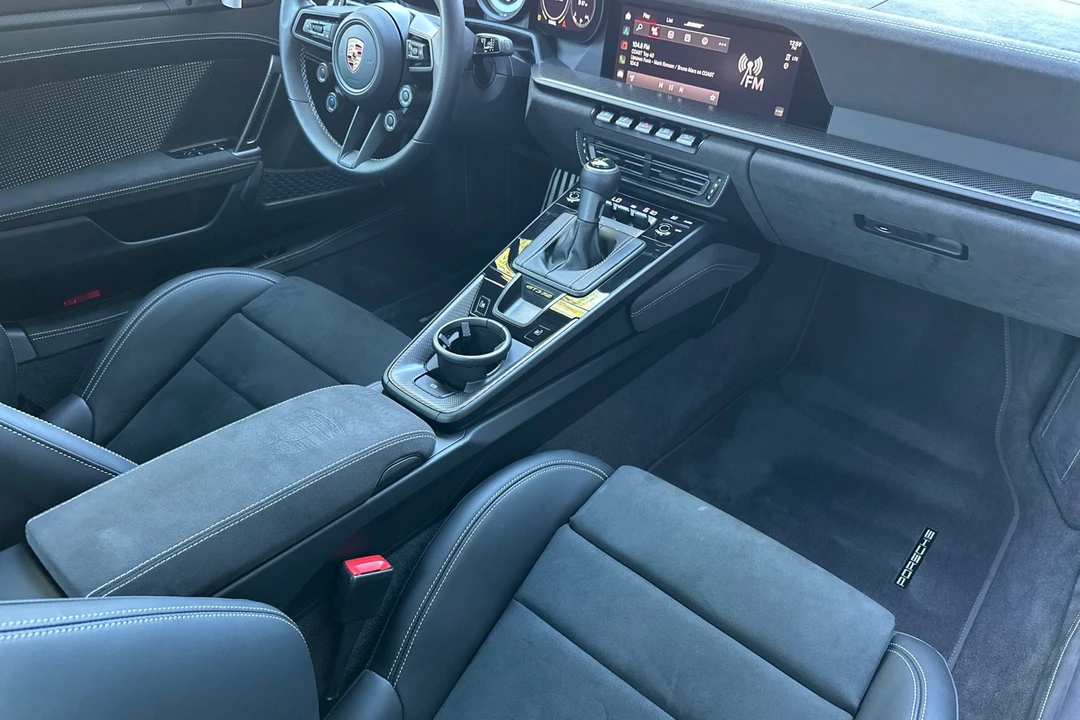 2025 Porsche 992 GT3 RS - Image 16 of 21