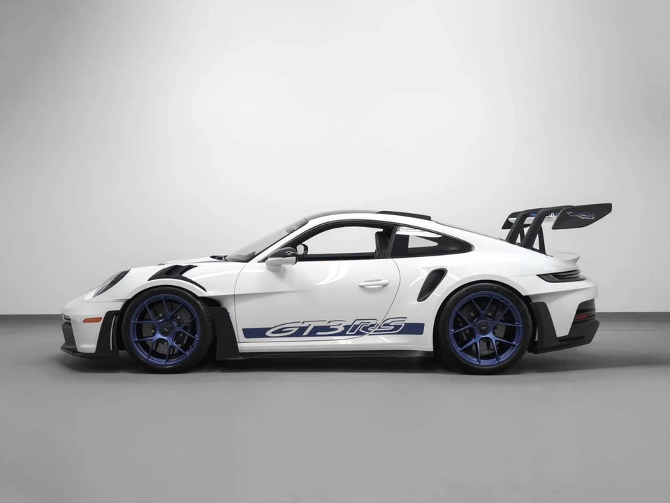 2025 Porsche 992 GT3 RS - Image 2 of 4
