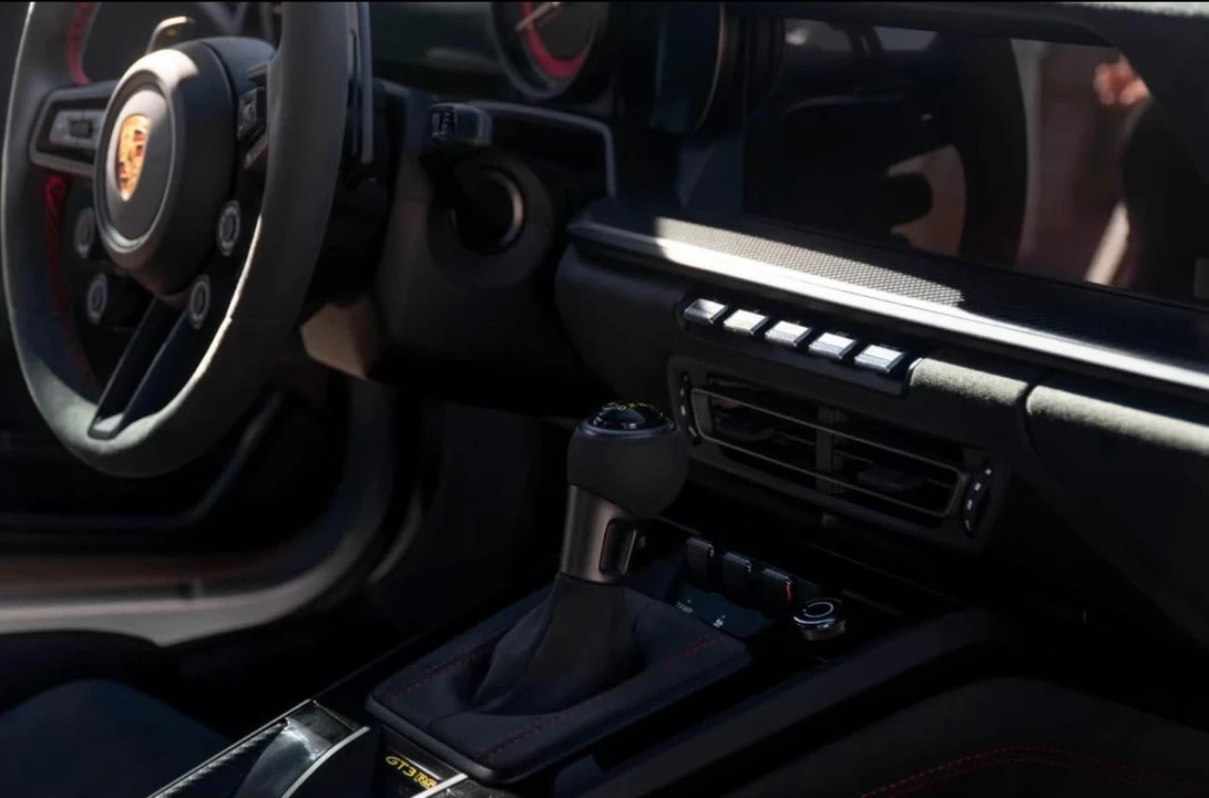 2025 Porsche 992 GT3 RS - Image 10 of 12