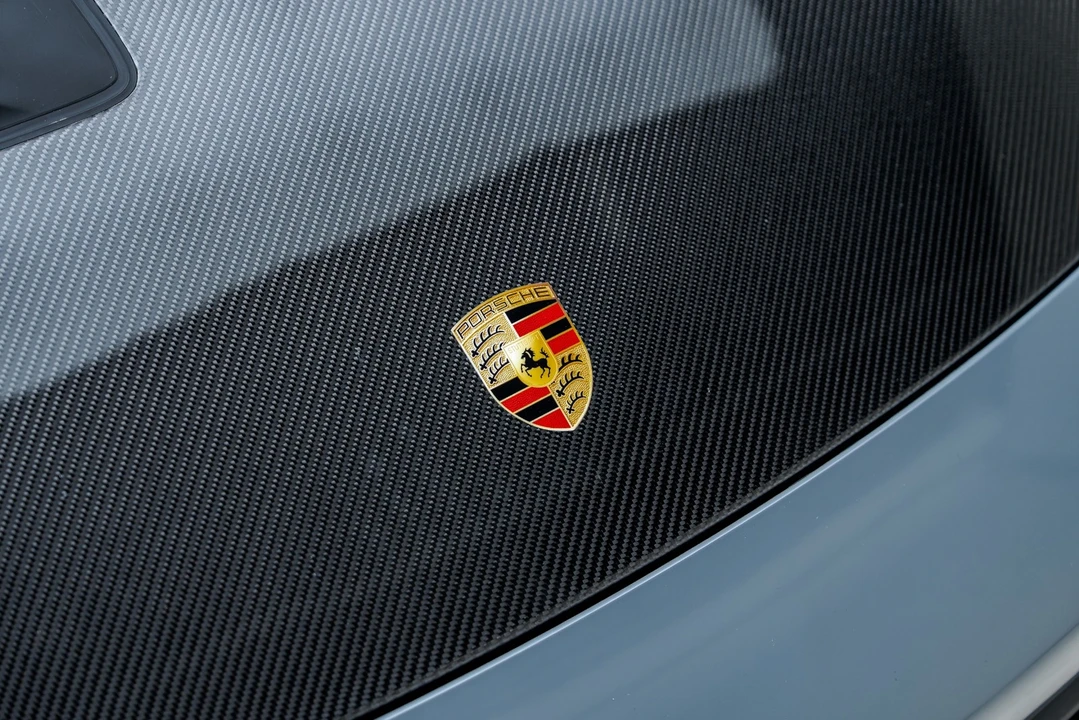 2025 Porsche 992 GT3 RS - Image 29 of 31