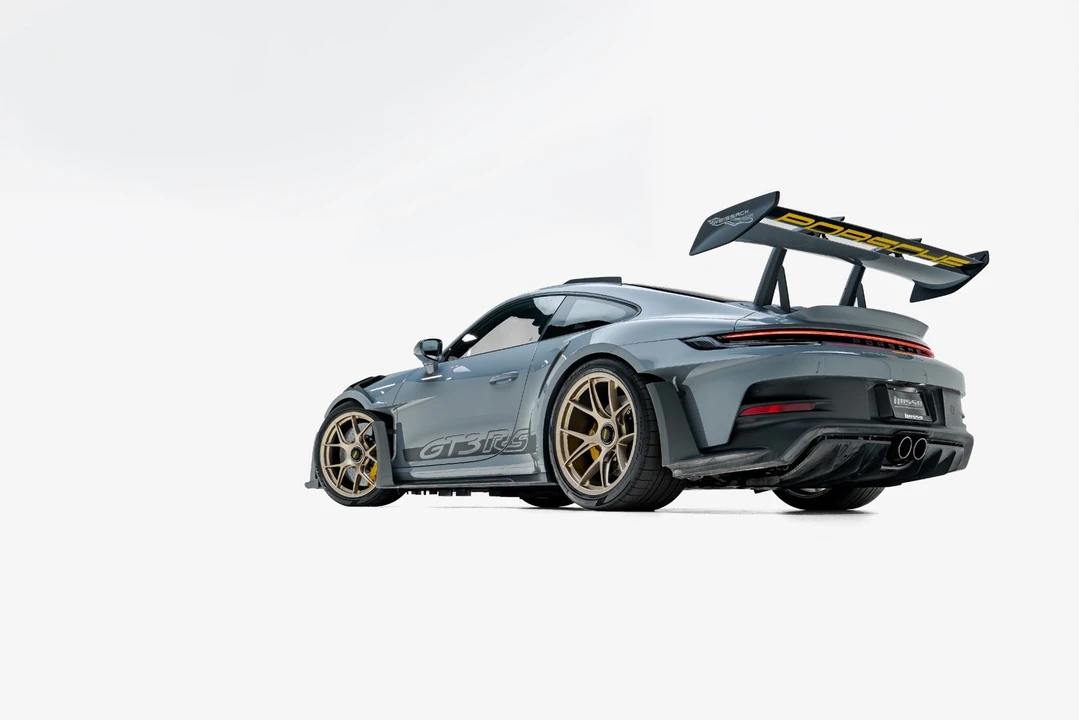 2025 Porsche 992 GT3 RS - Image 16 of 31