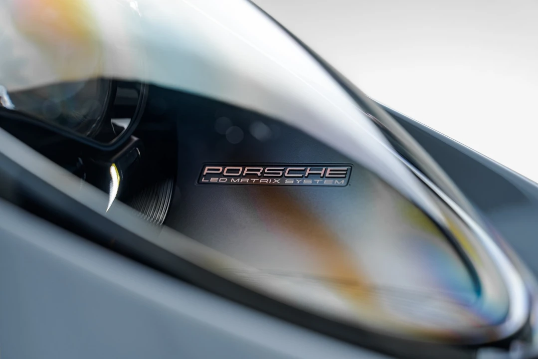 2025 Porsche 992 GT3 RS - Image 28 of 31