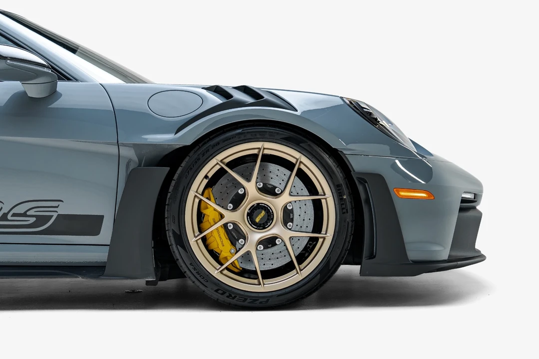2025 Porsche 992 GT3 RS - Image 19 of 31