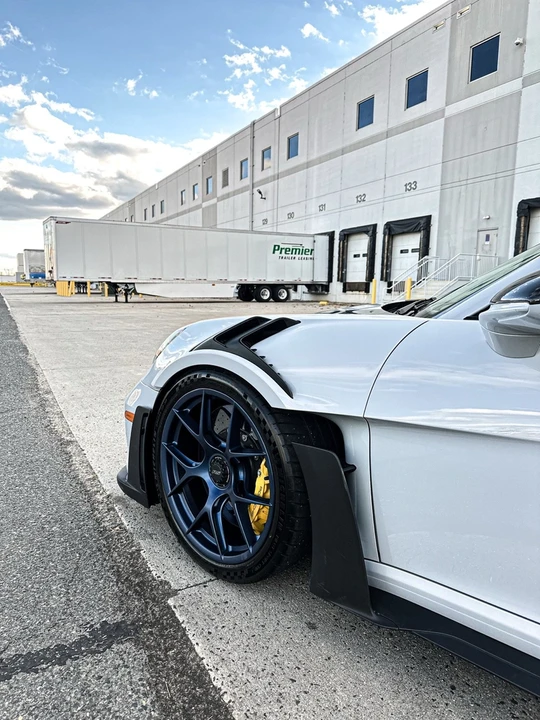 2025 Porsche 992 GT3 RS - Image 19 of 21