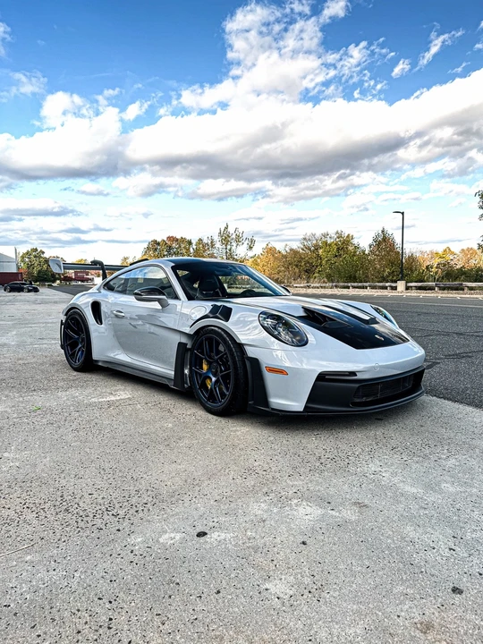 2025 Porsche 992 GT3 RS - Image 10 of 21