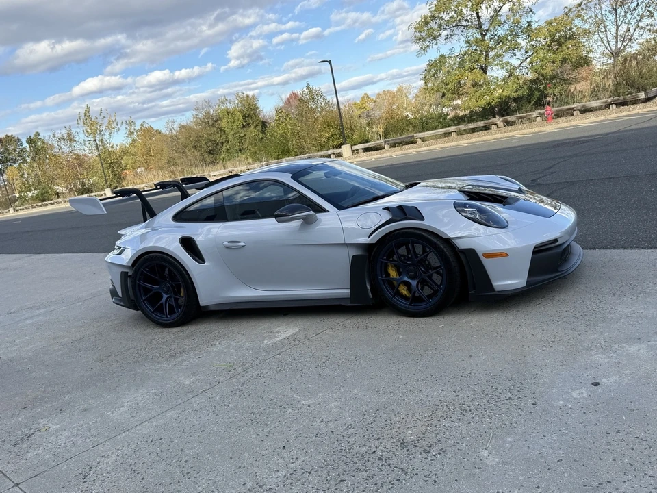 2025 Porsche 992 GT3 RS - Image 10 of 21