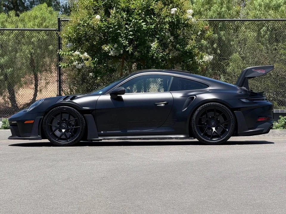 2025 Porsche 992 GT3 RS - Image 2 of 5