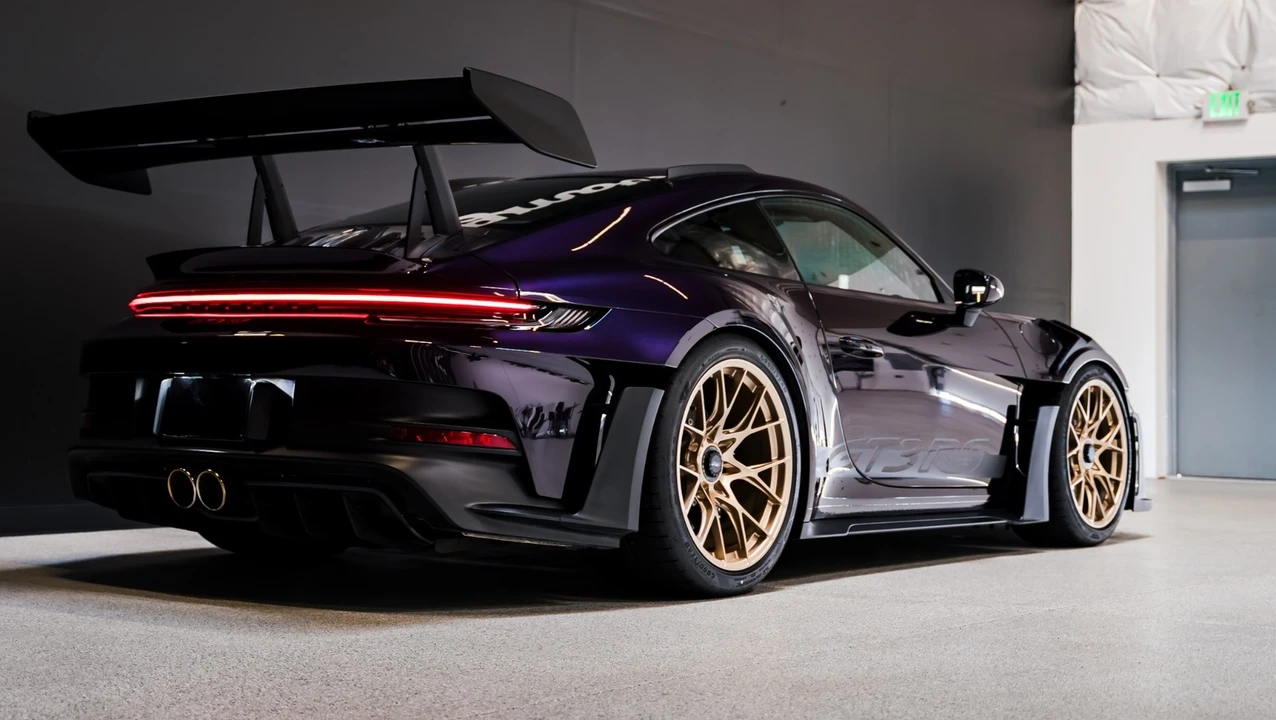 2025 Porsche 992 GT3 RS - Image 2 of 5