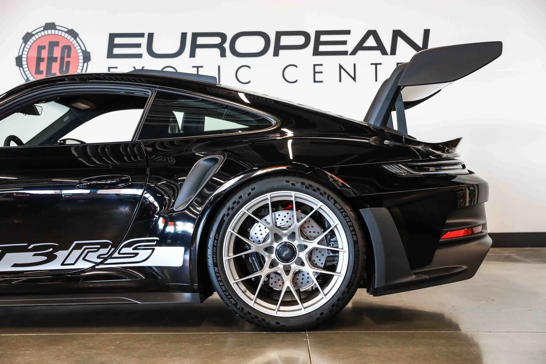 2025 Porsche 992 GT3 RS - Image 19 of 31