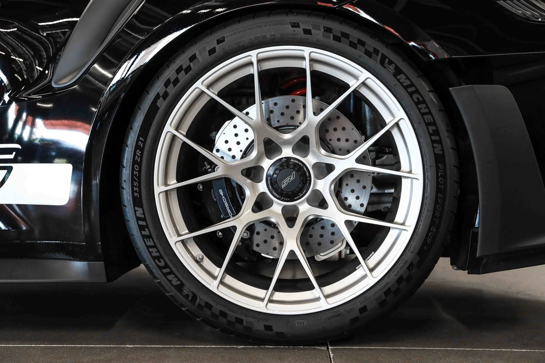 2025 Porsche 992 GT3 RS - Image 20 of 31