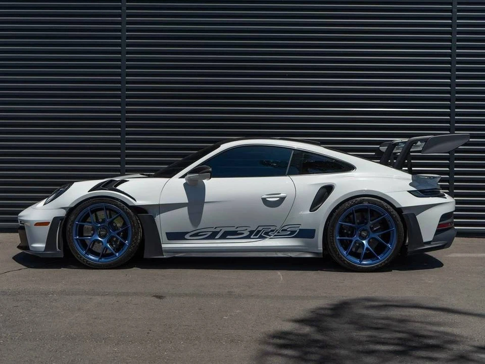 2025 Porsche 992 GT3 RS - Image 2 of 5
