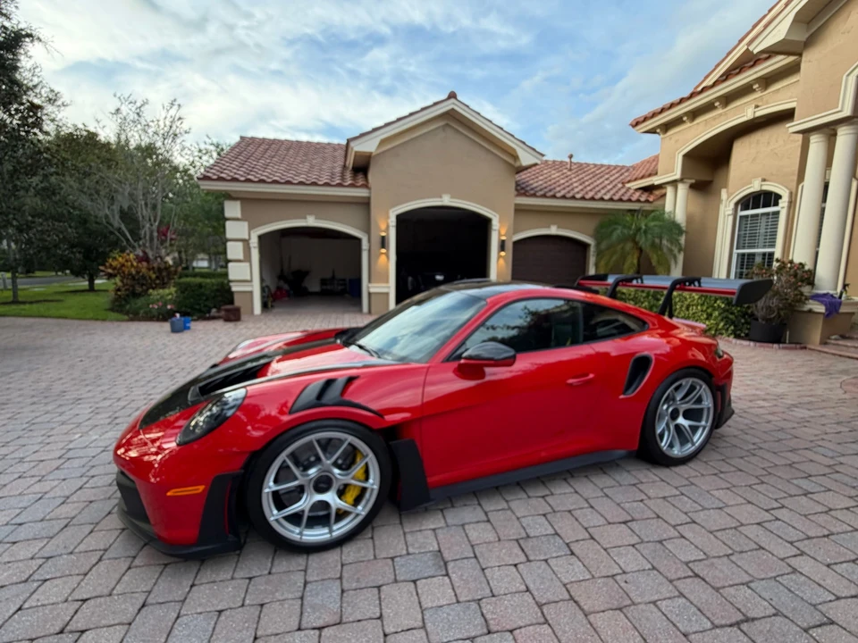2025 Porsche 992 GT3 RS - Image 17 of 30