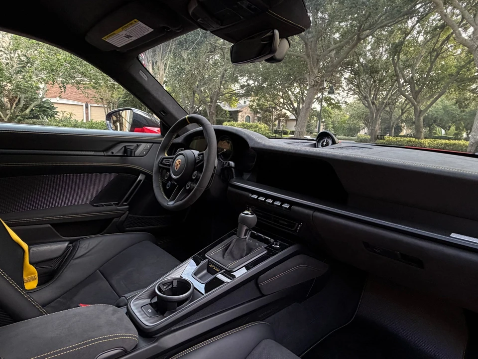 2025 Porsche 992 GT3 RS - Image 20 of 30