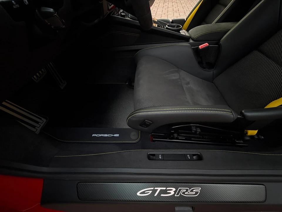 2025 Porsche 992 GT3 RS - Image 23 of 30