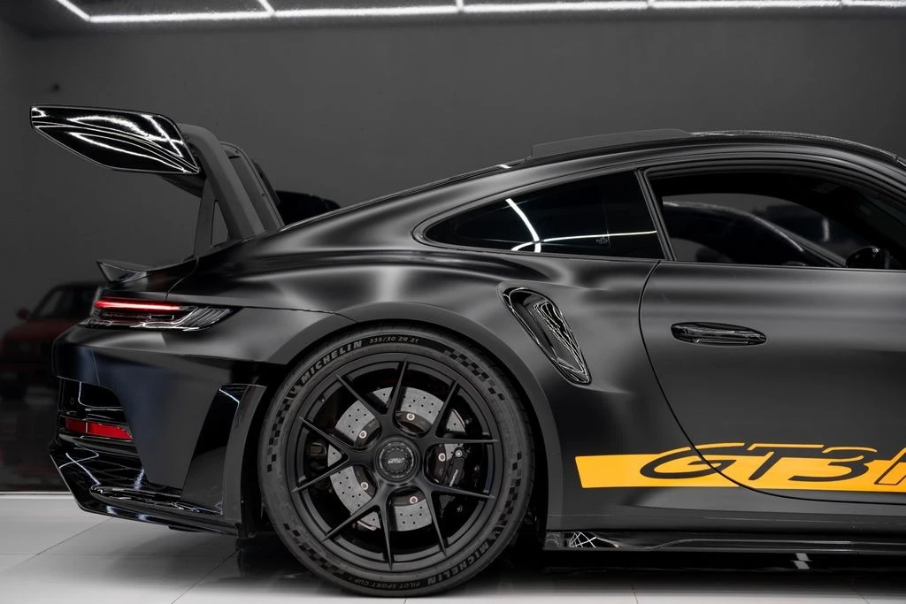 2025 Porsche 992 GT3 RS - Image 10 of 21