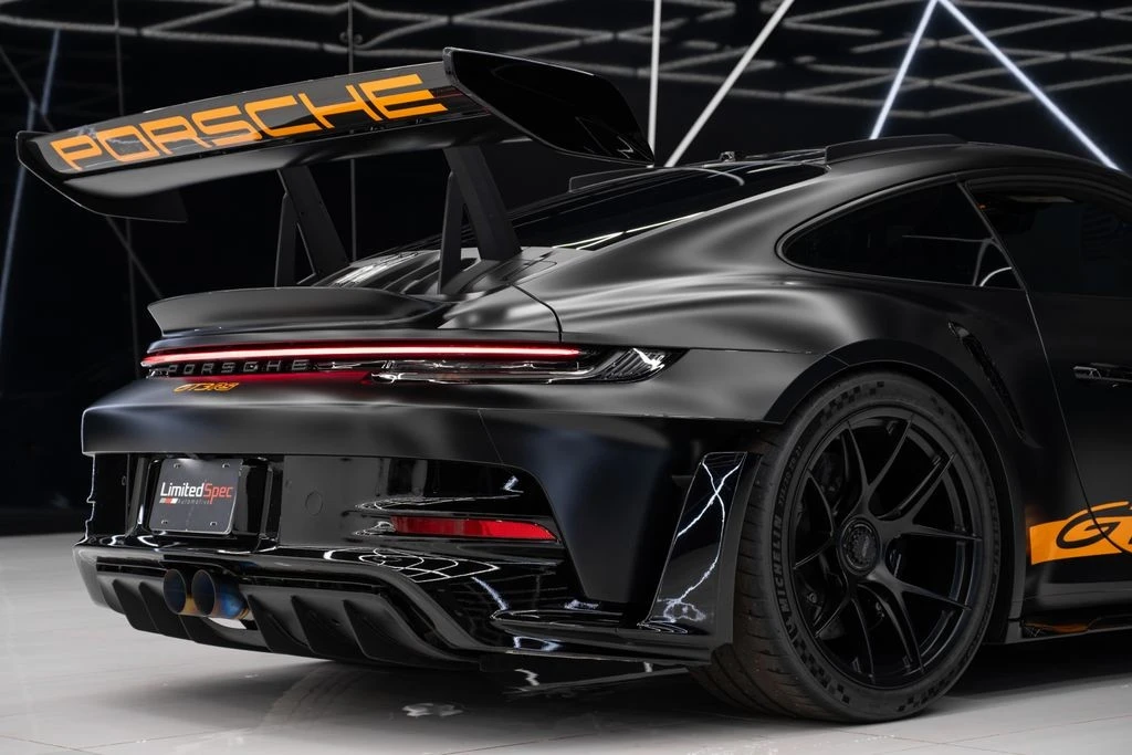 2025 Porsche 992 GT3 RS - Image 19 of 21