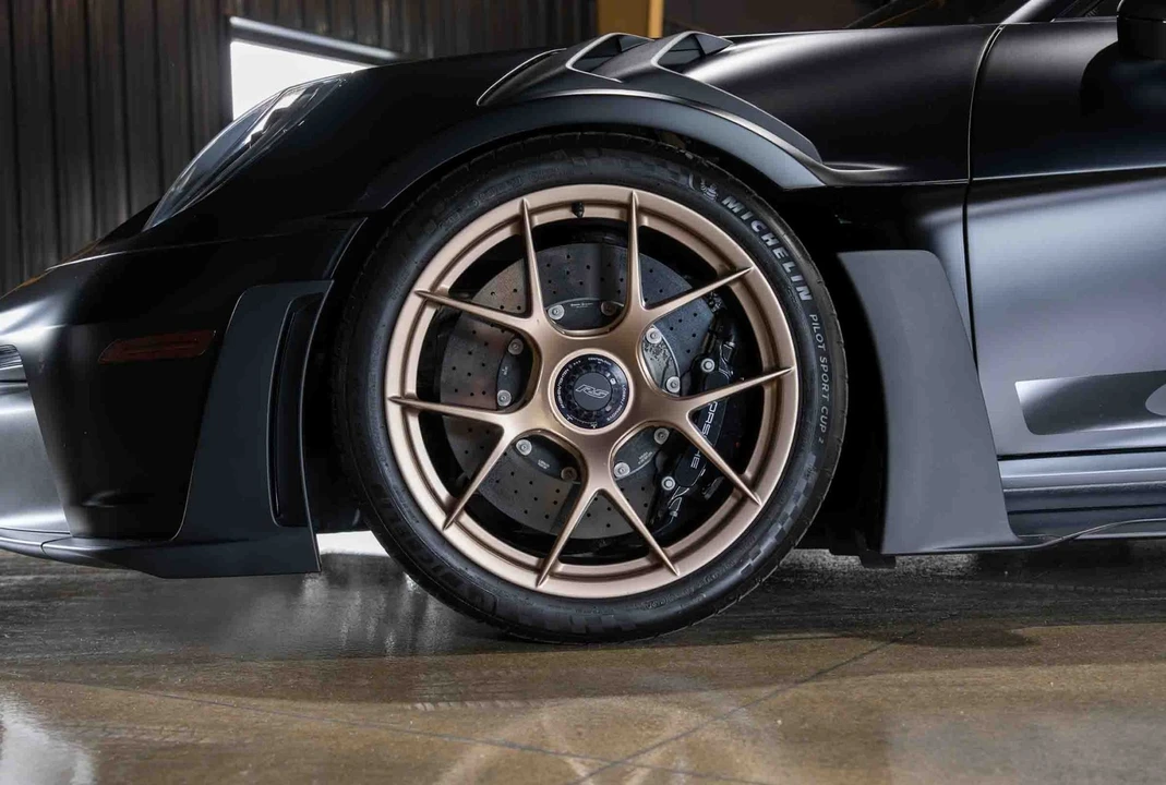 2025 Porsche 992 GT3 RS - Image 17 of 31