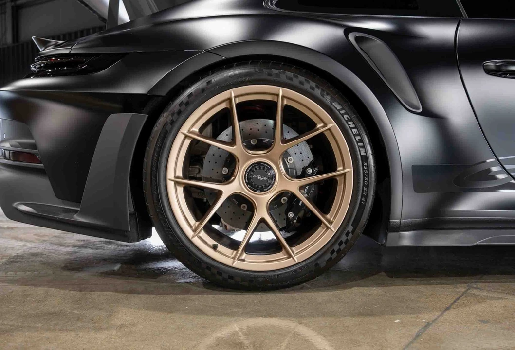 2025 Porsche 992 GT3 RS - Image 13 of 31