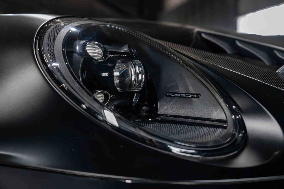 2025 Porsche 992 GT3 RS - Image 27 of 31