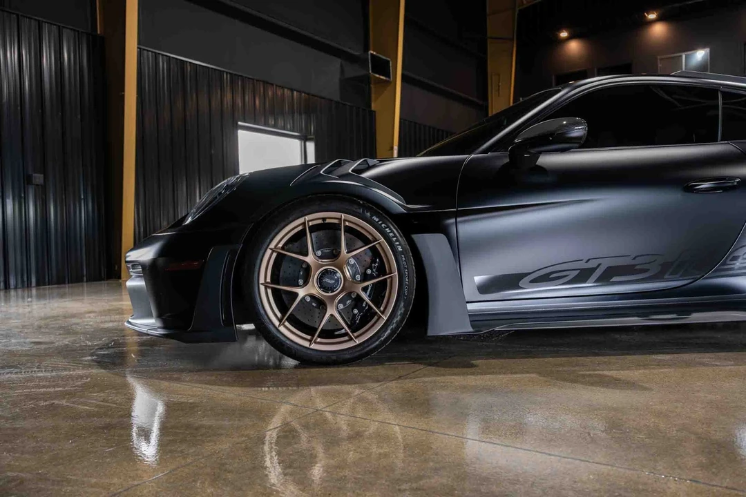2025 Porsche 992 GT3 RS - Image 16 of 31