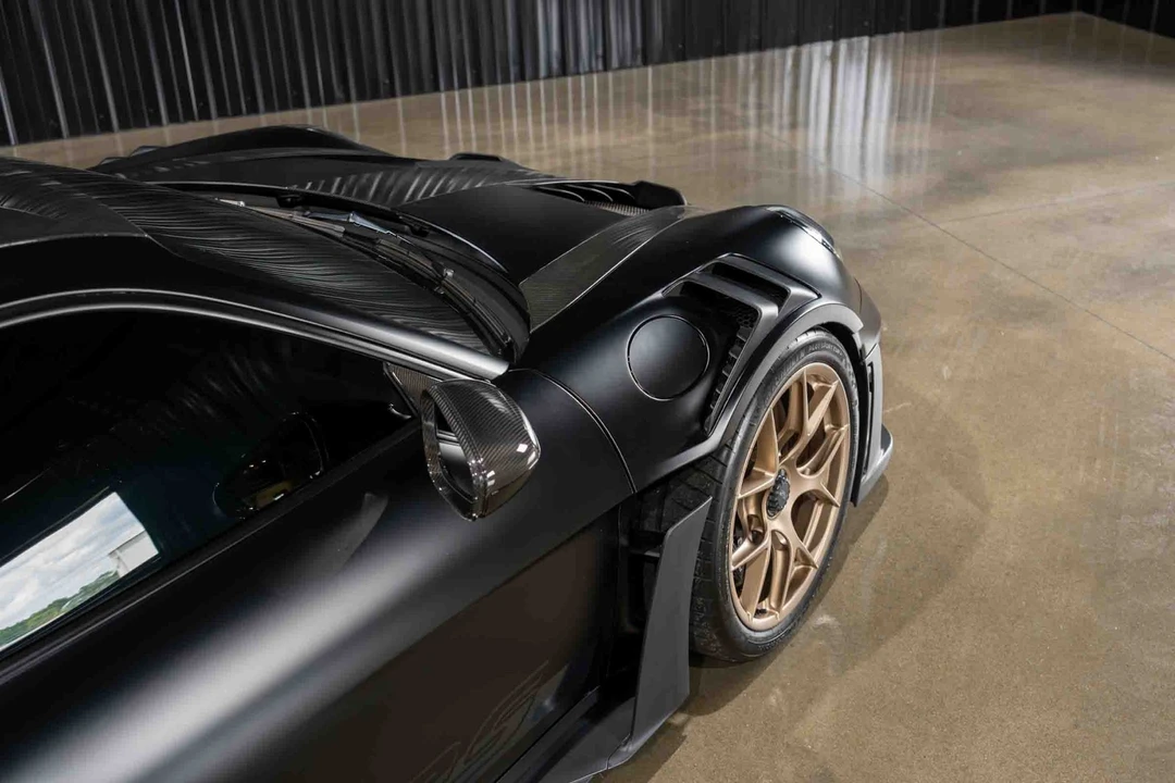 2025 Porsche 992 GT3 RS - Image 21 of 31