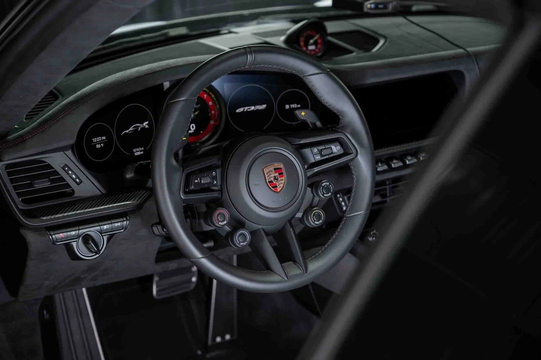 2025 Porsche 992 GT3 RS - Image 30 of 31