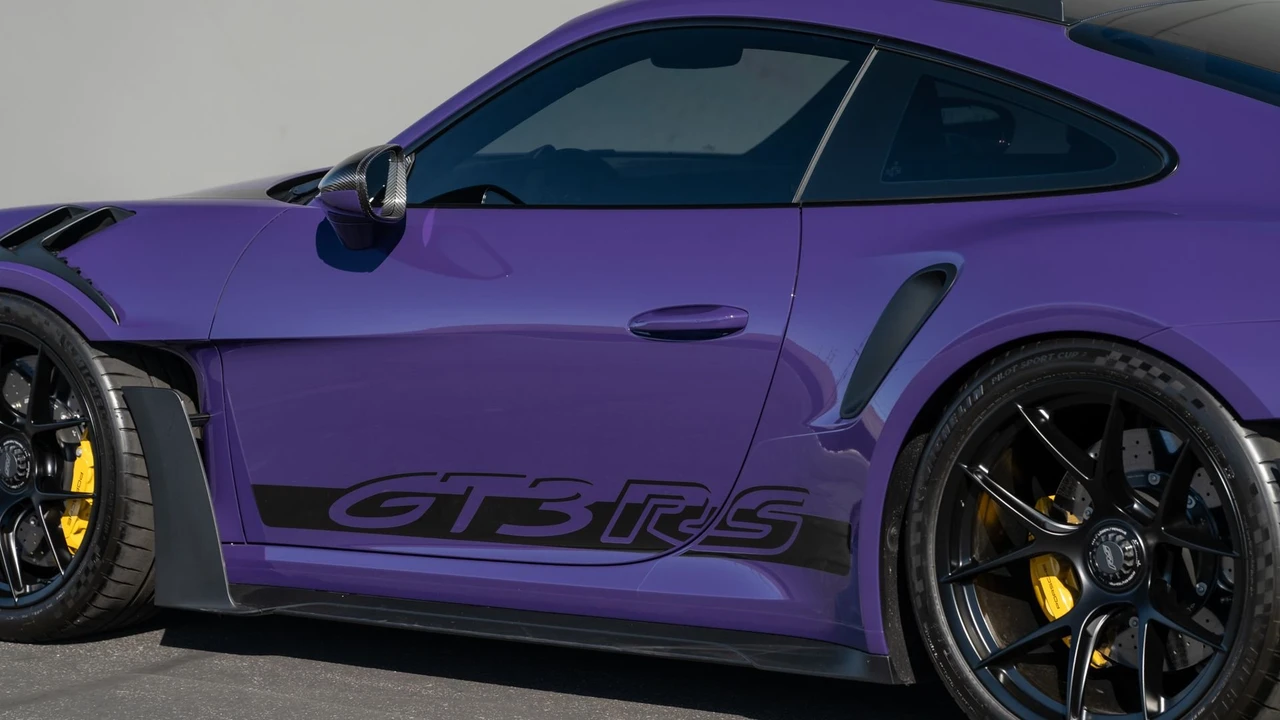 2025 Porsche 992 GT3 RS - Image 16 of 31