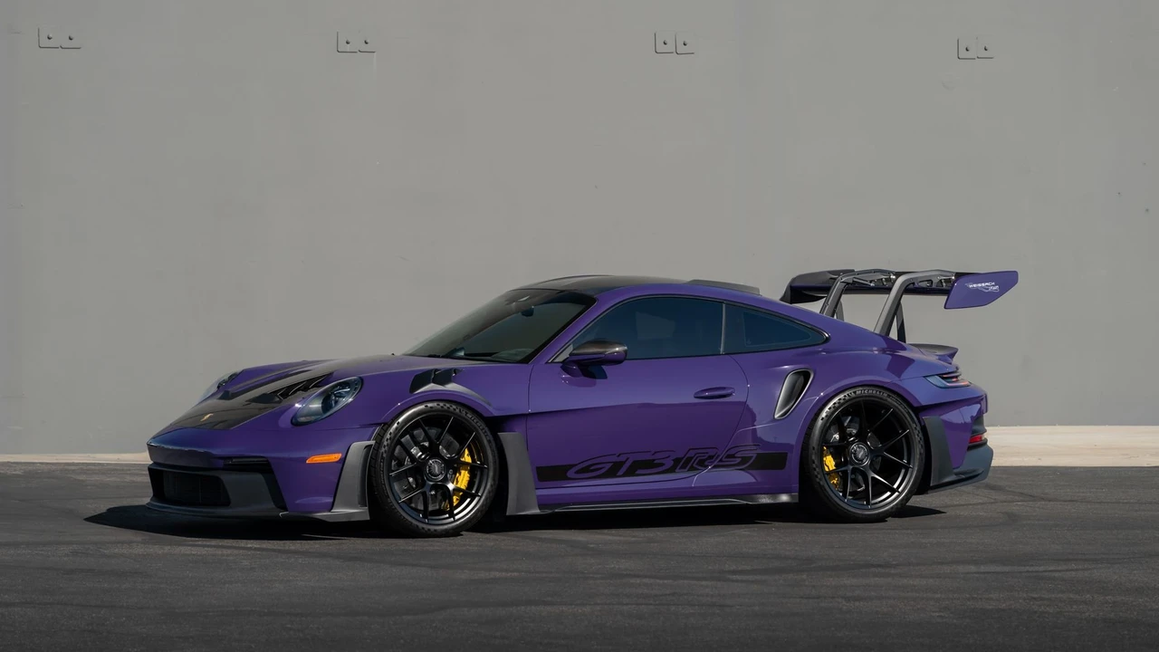 2025 Porsche 992 GT3 RS - Image 17 of 31
