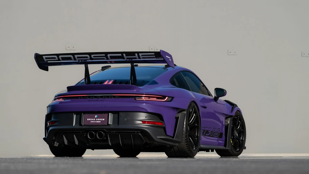 2025 Porsche 992 GT3 RS - Image 12 of 31