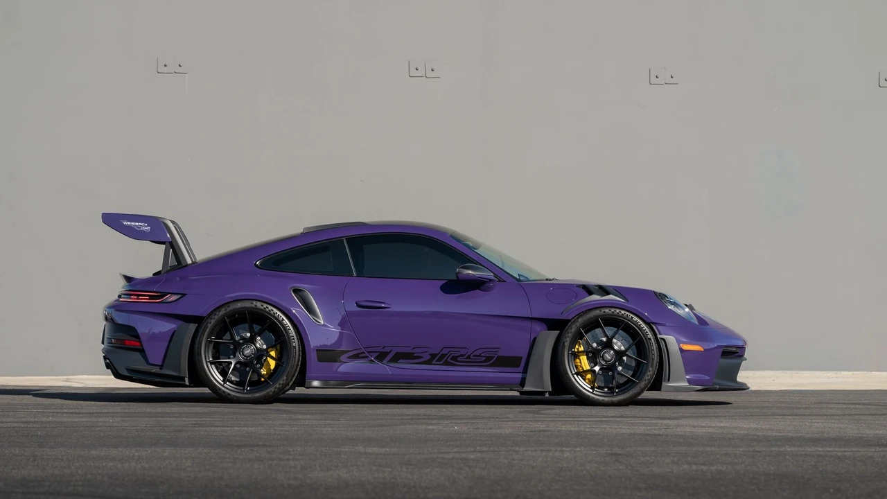 2025 Porsche 992 GT3 RS - Image 3 of 31