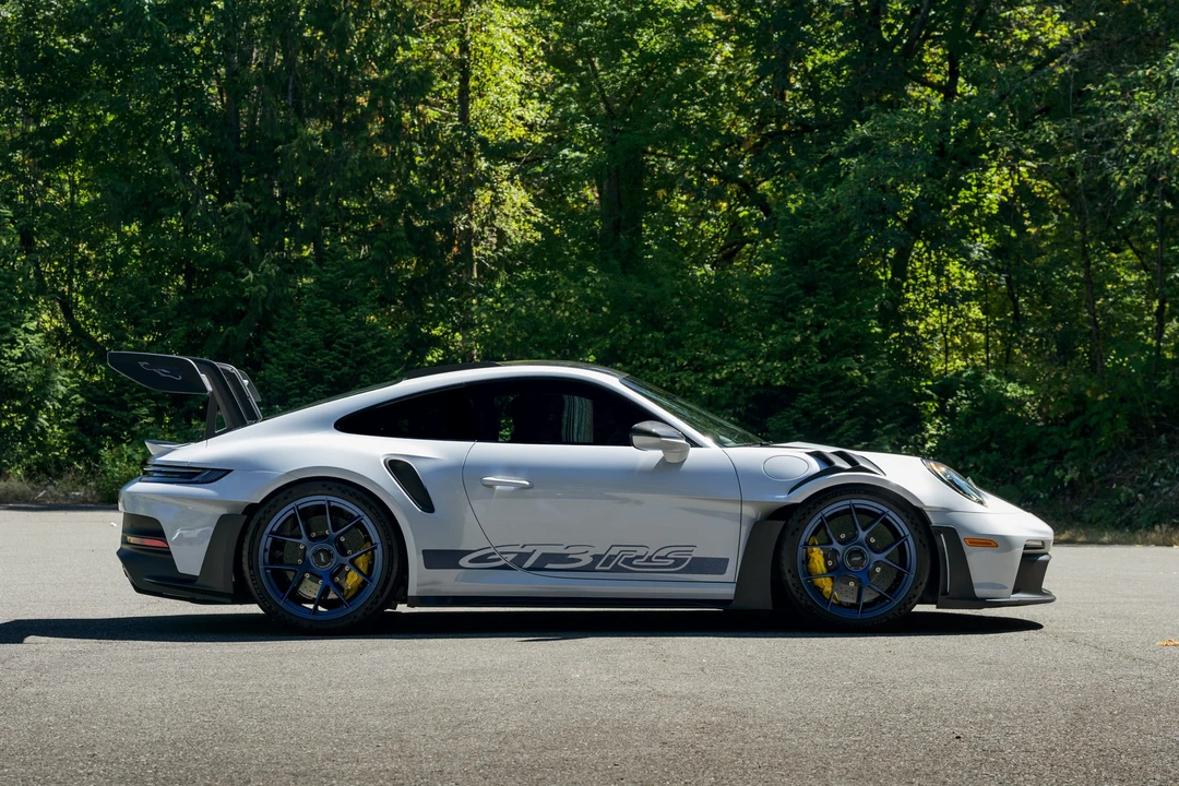 2025 Porsche 992 GT3 RS - Image 4 of 31