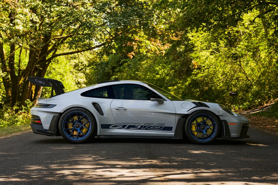 2025 Porsche 992 GT3 RS - Image 12 of 31