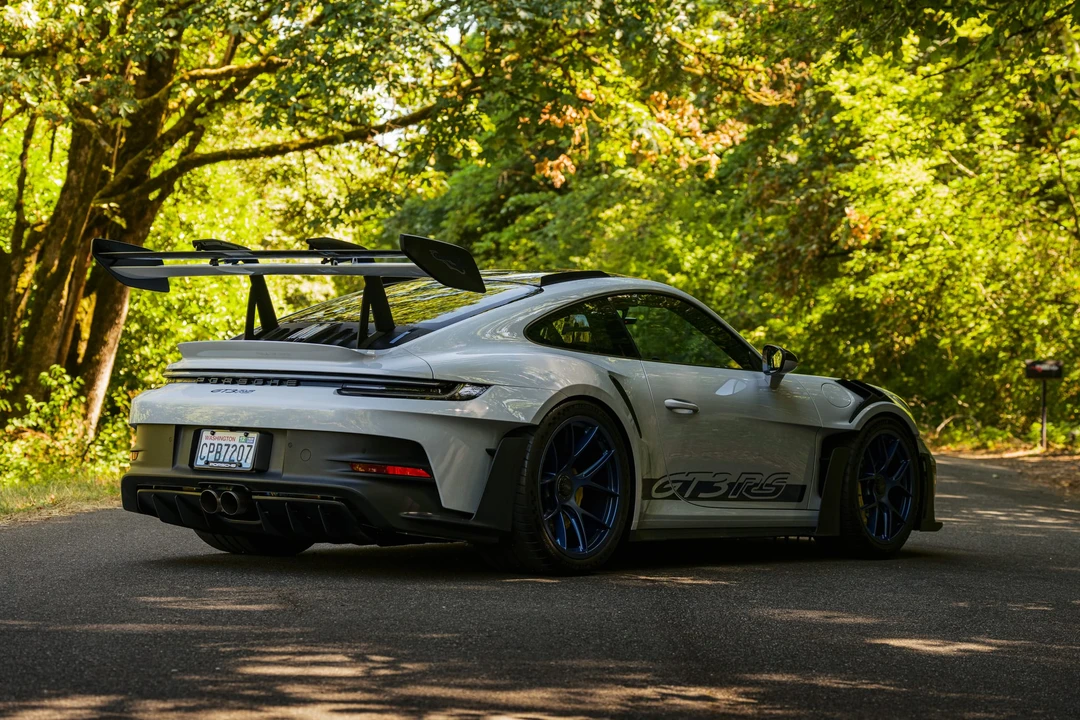 2025 Porsche 992 GT3 RS - Image 13 of 31