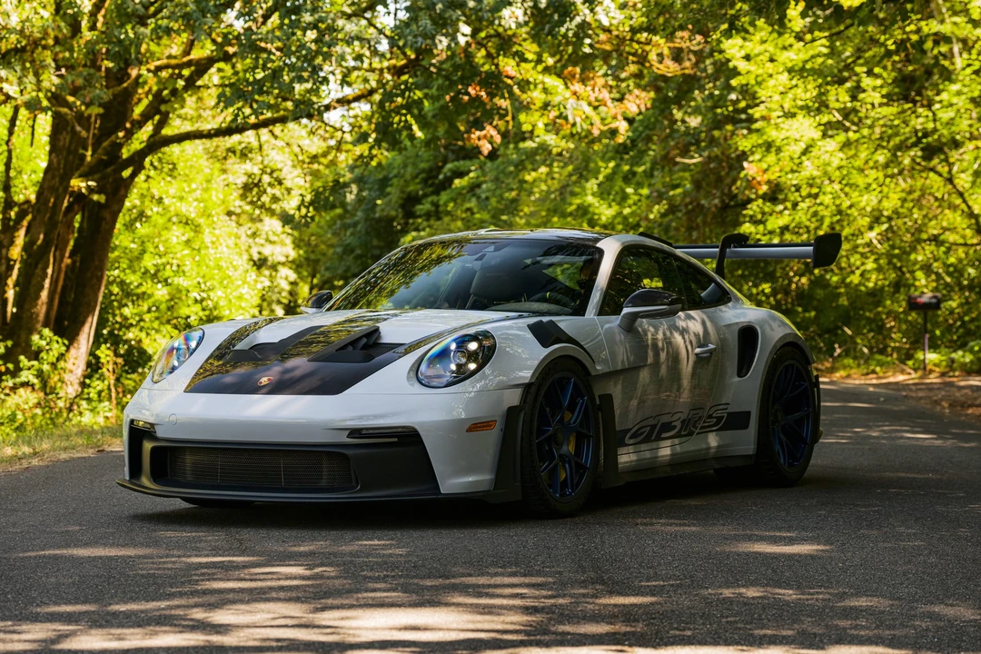 2025 Porsche 992 GT3 RS - Image 17 of 31