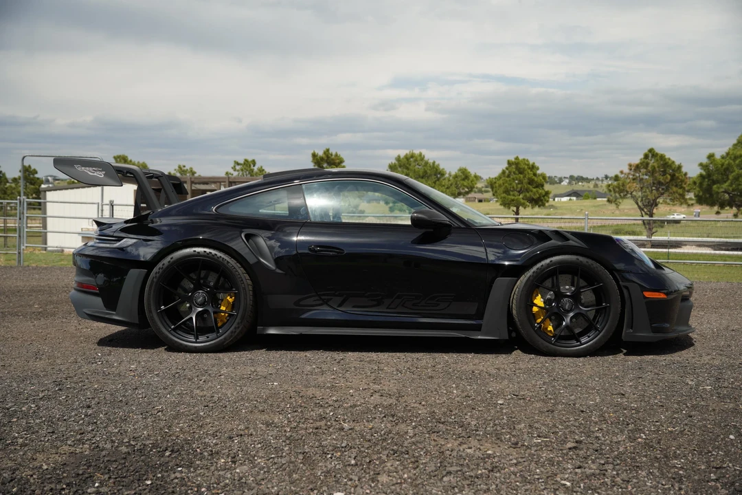 2025 Porsche 992 GT3 RS - Image 19 of 31
