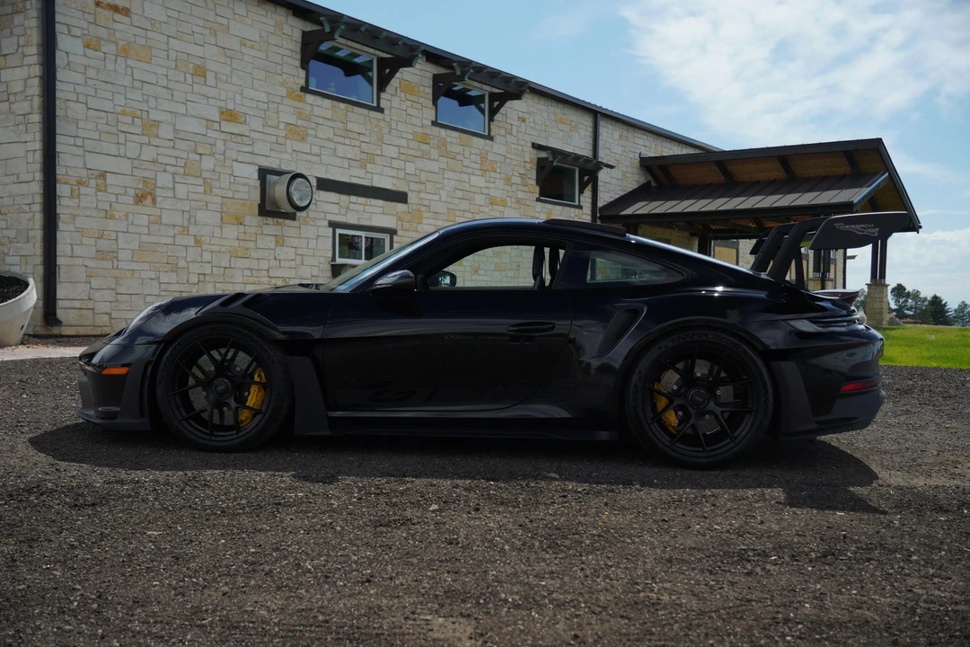 2025 Porsche 992 GT3 RS - Image 26 of 31
